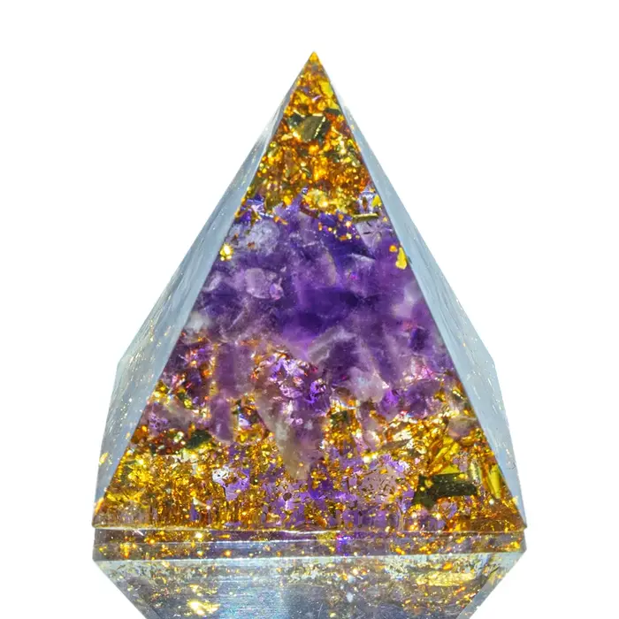 Pyramide de guérison Reiki 7 chakras