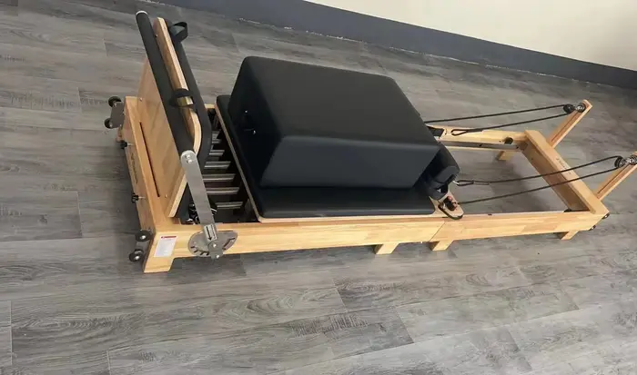 Lit central Pilates, chêne érable pliable