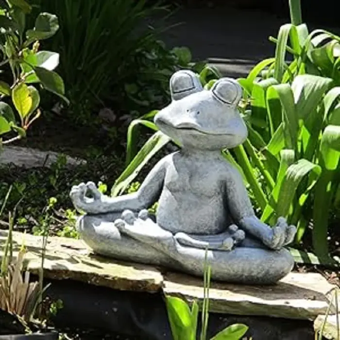 Figurine l'inventaire de grenouille de méditation