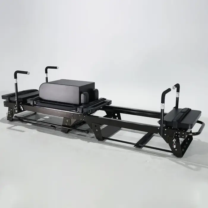 Réformateur de Pilates en aluminium noir, Machine Portable d'entraînement haut de gamme pour Studio 