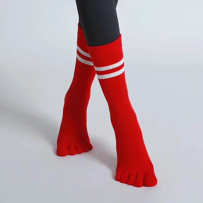 Chaussettes de Pilates antidérapantes à cinq orteils pour femmes