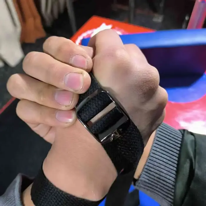 Sangle de fixation de lutte des bras
