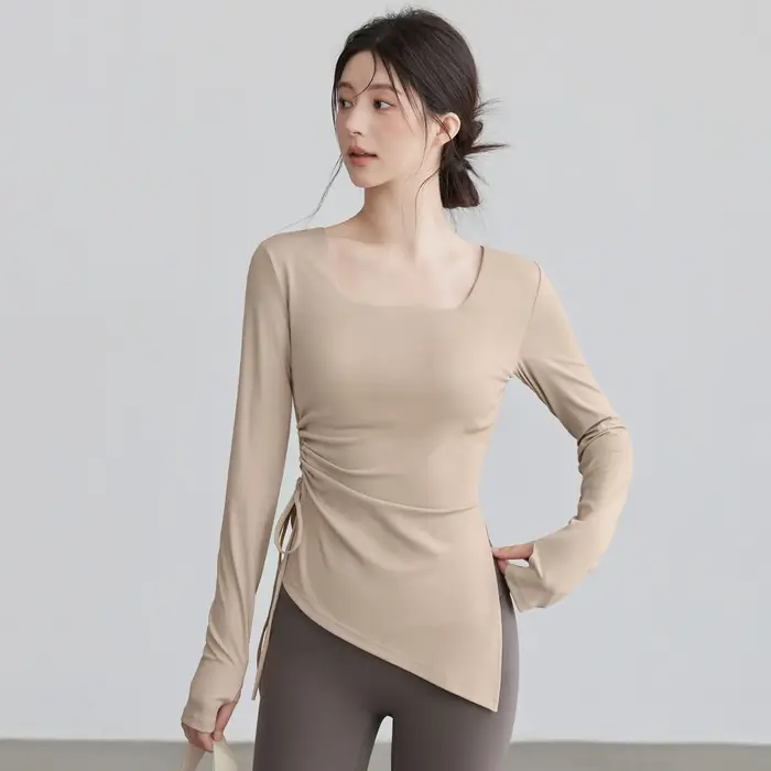 Vêtements de yoga avec coussinets de poitrine