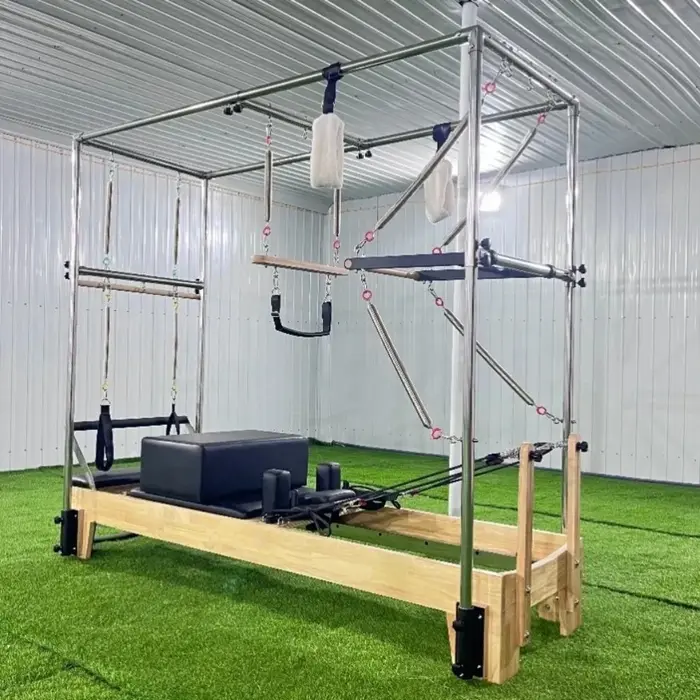 Machine de Pilates Reformer 3-en-1 pour Exercices Corporels et Yoga, Système d'Entraînement Portable et Réglable avec Tour de Pilates
