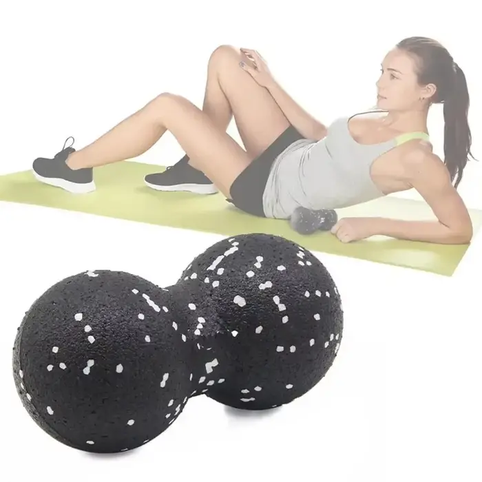 Balle de massage de yoga double en forme d'arachide à picots pour le dos
