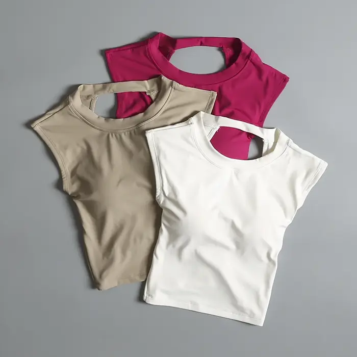 Costume de Yoga haut de sport pour femmes avec coussin de poitrine, T-shirt Sexy à manches courtes,