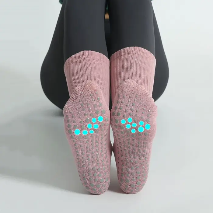Chaussettes de Yoga professionnelles pour femmes, en coton, mi-tube, antidérapantes, en Silicone, po