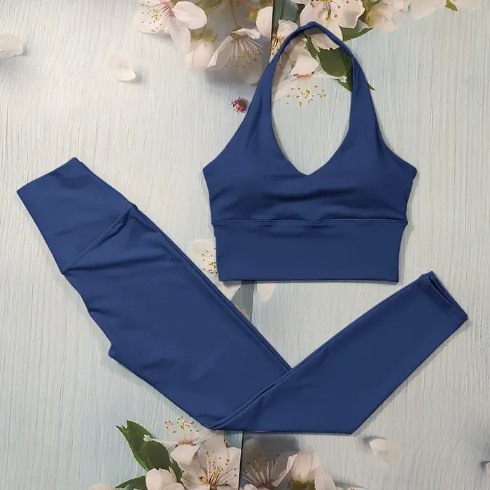 Costume de Fitness au toucher nu