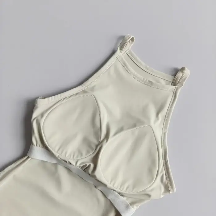Débardeur de yoga effet seconde peau avec fentes latérales, coussinets intégrés, sans manches, respirant, pour l'été, le Pilates, la gym et les sorties, pour femme