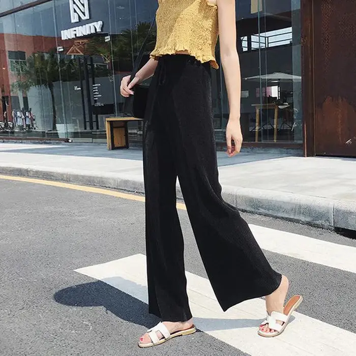 Pantalon plissé à jambes larges pour femmes