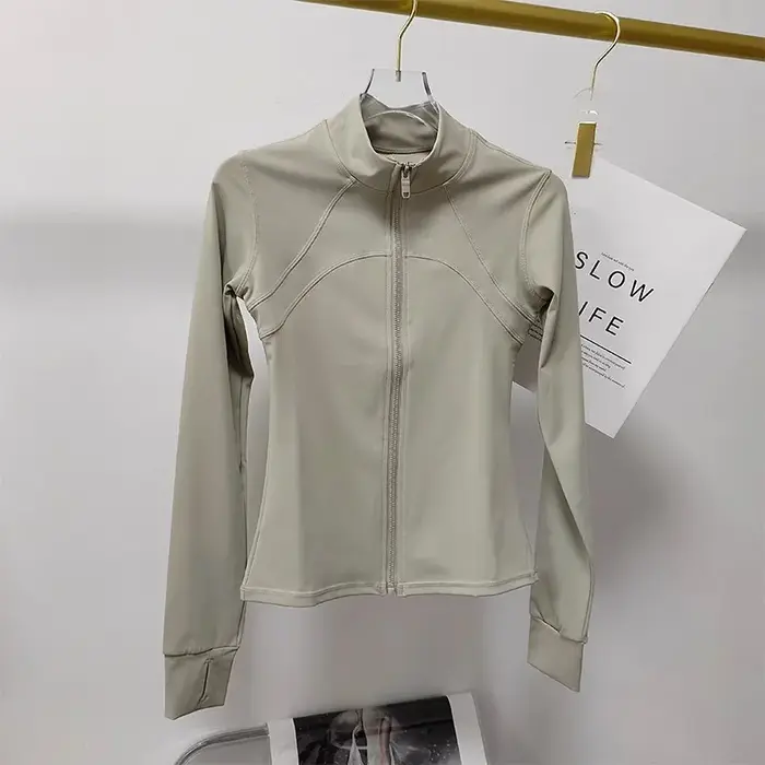Vestes de sport pour femmes