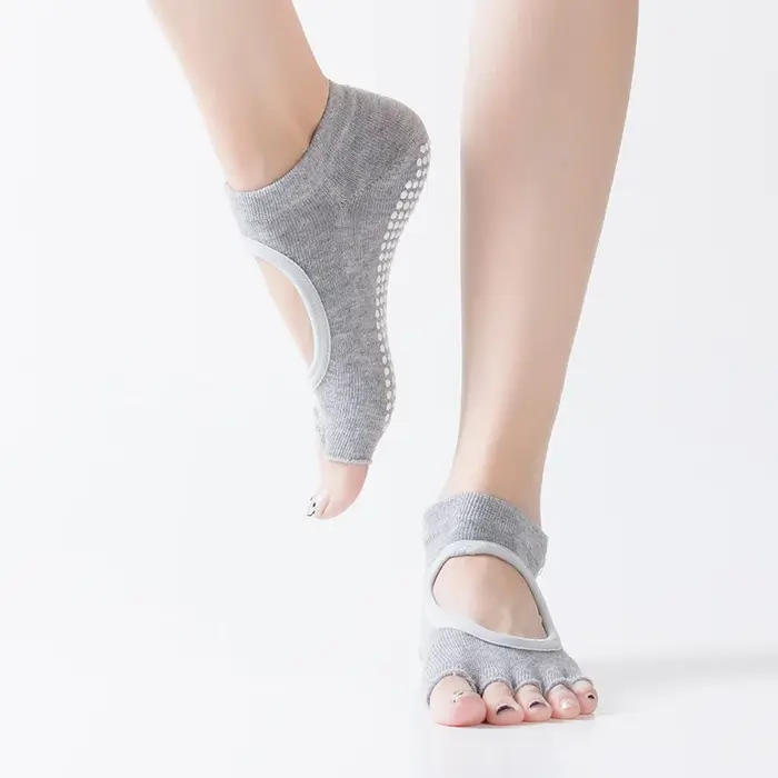 Chaussettes de Pilates dos nu à cinq orteils pour femmes