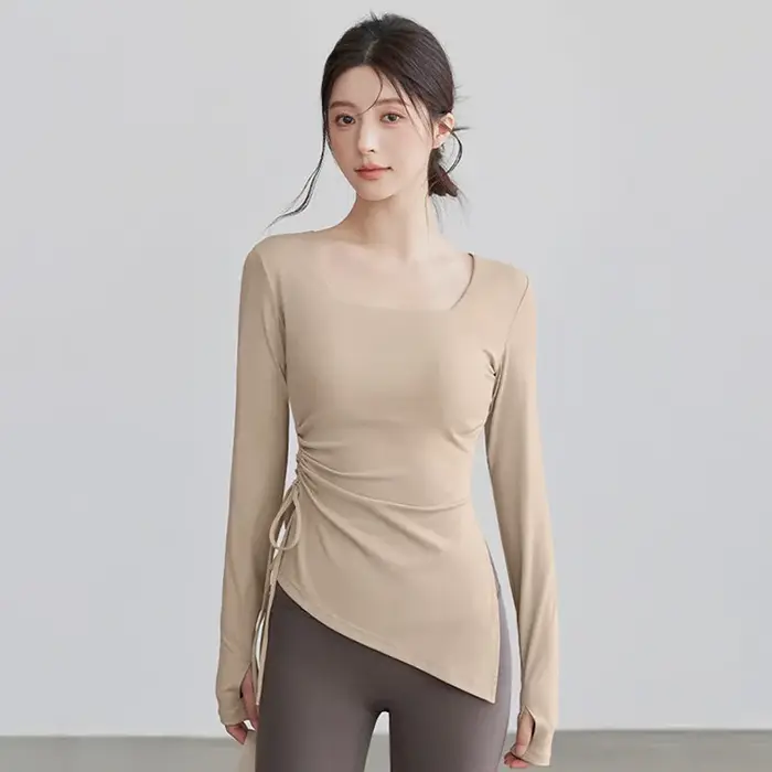 Vêtements de yoga avec coussinets de poitrine