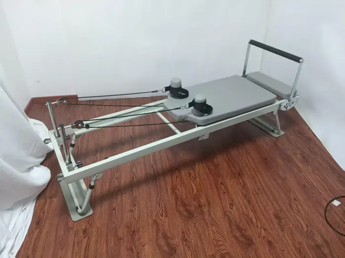 Pilates Core Bed Grand Yoga Gym Équipement de fitness Pilates Reformers utilisés pour l'exercice de