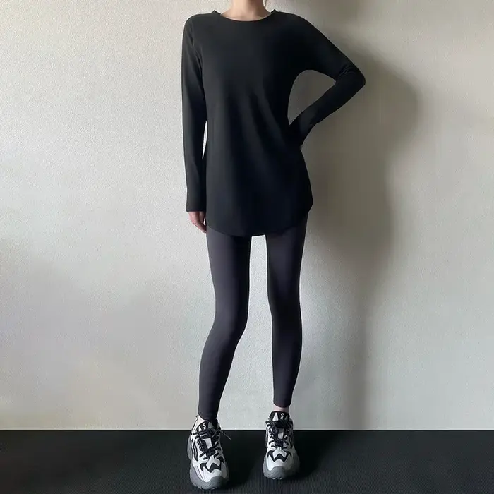 Haut de yoga en velours à manches longues pour femmes