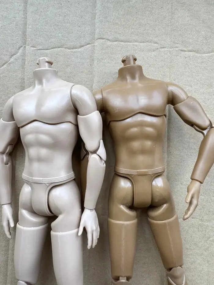 Corps de poupée de Yoga pour hommes